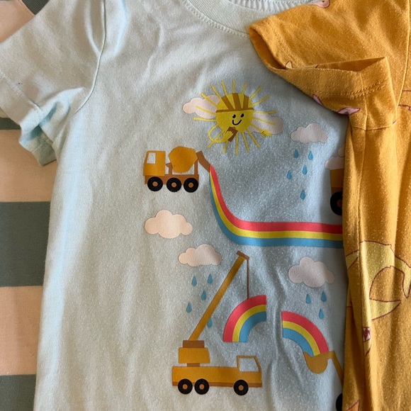 4 Cat & Jack / Jumping Beans 2 T Short Sleeve Shirts - Picture 4 of 6